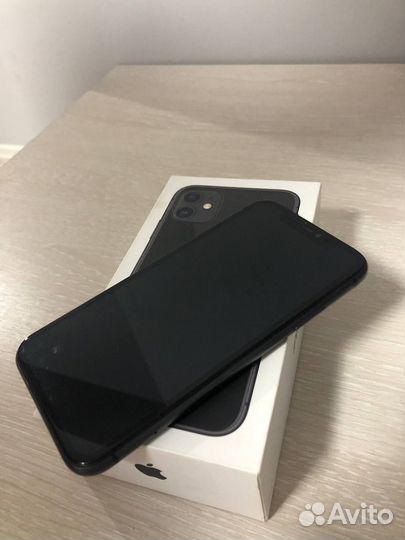 iPhone 11, 64 ГБ