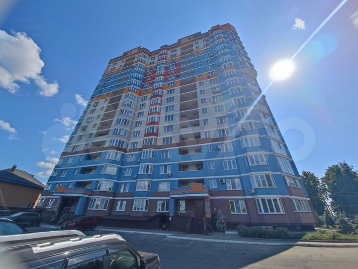 3-к. квартира, 108 м², 3/17 эт.