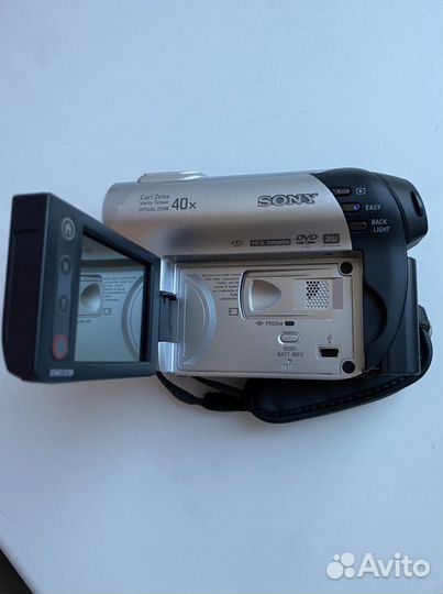 Видеокамера Sony Carl Zeiss 40x