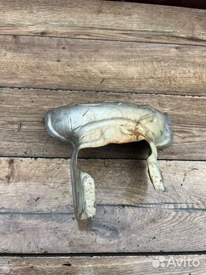 Тепловой экран выпускного коллектора Peugeot 206