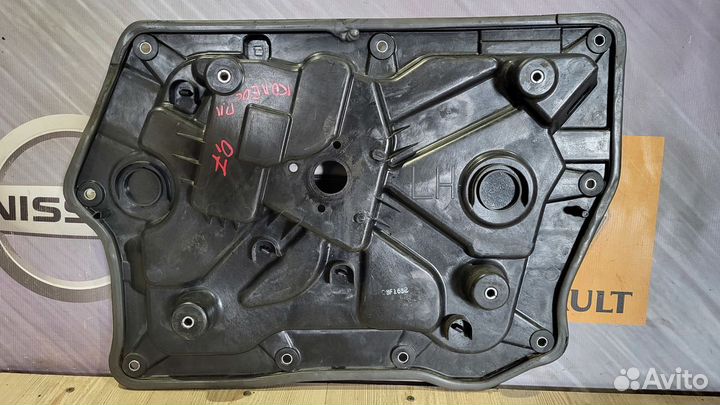 Кронштейн Renault koleos Лев