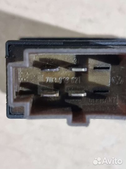 Кнопка обогрева заднего стекла Фольксваген Т4