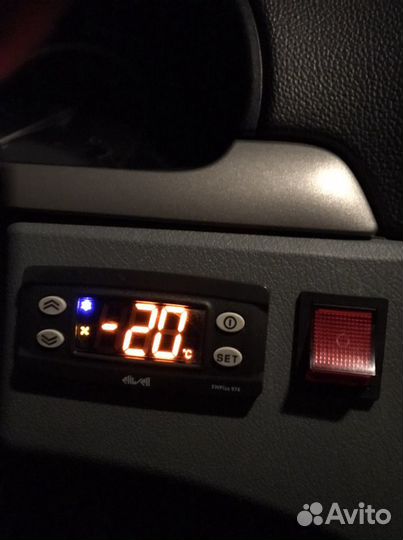 Аренда машины с холодильной камерой для свадеб