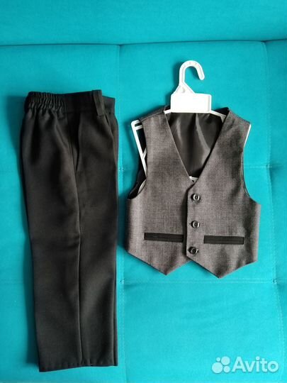 Жилет, брюки, рубашка