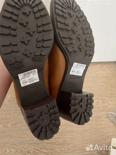 Сапоги Clarks 41 новые