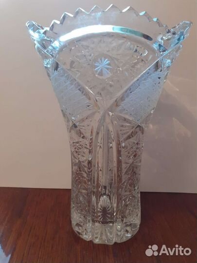 Ваза для цветов хрустальная