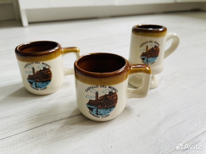 Кружки и тарелка