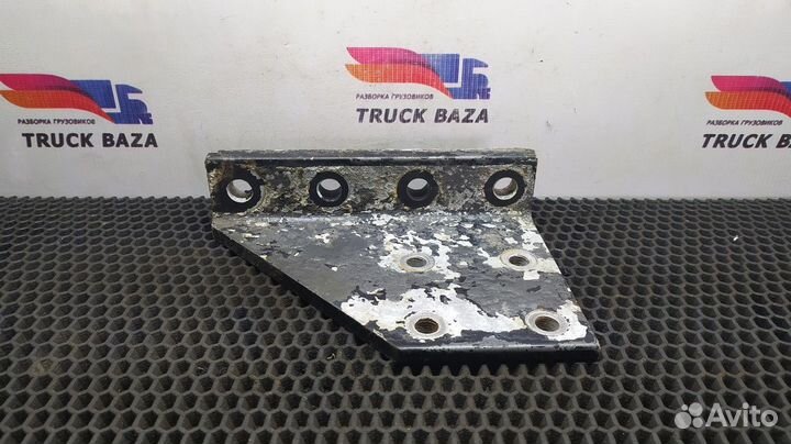 Кронштейн траверсы рамы Volvo VNL