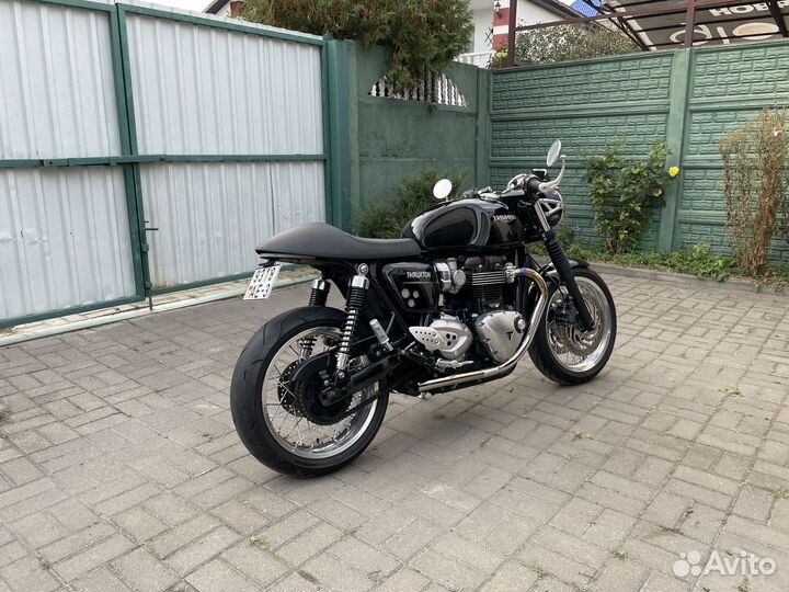 Triumph Thruxton 1200