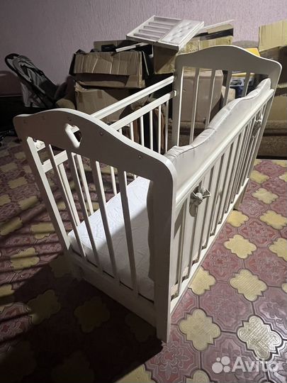 Детская кроватка