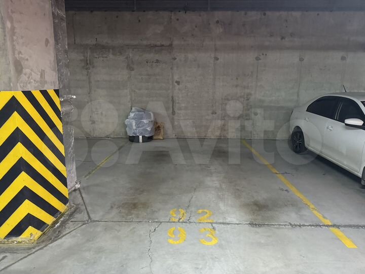 Машиноместо, 15 м²