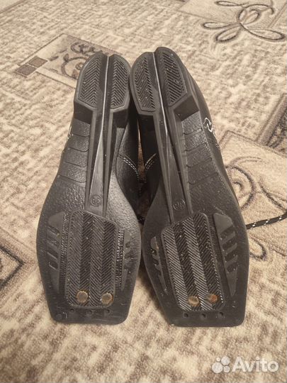 Лыжные ботинки