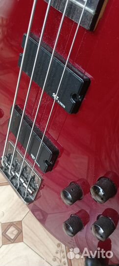 Бас гитара schecter