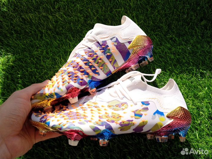 Футбольные бутсы adidas predator