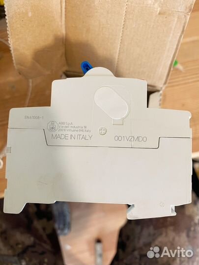 Выключатель дифференциального тока