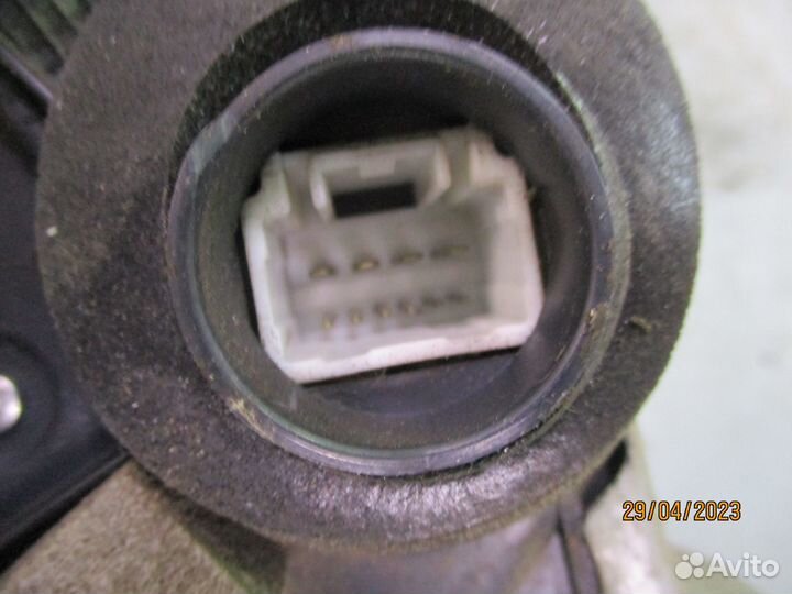 Замок передний правый тойота лексус