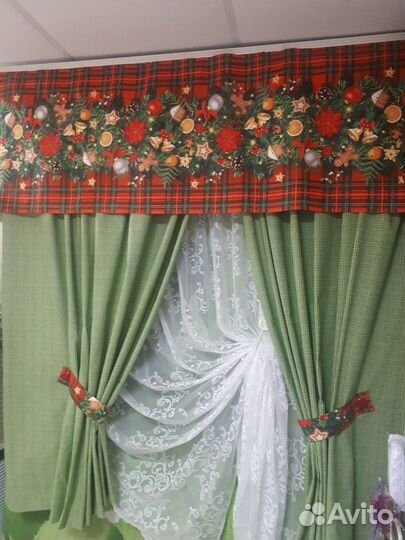 Штора на кухню новогодняя «Еловая гирлянда»