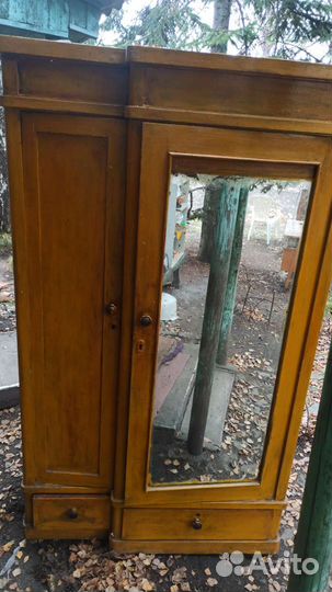 Шифоньер старинный