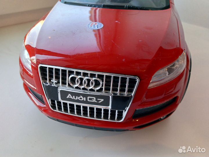 Модель Ауди Q7 1/12