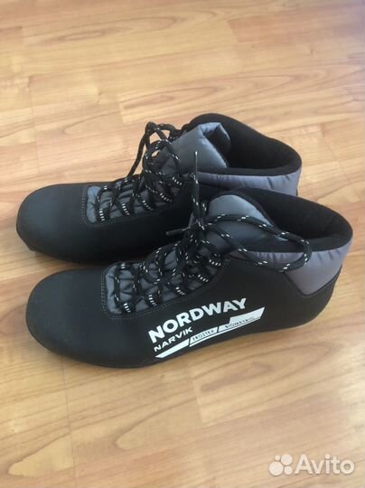 Лыжные ботинки размер 43