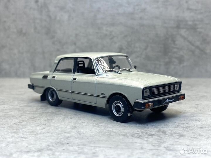 Коллекционная модель Москвич-2140SL 1:43