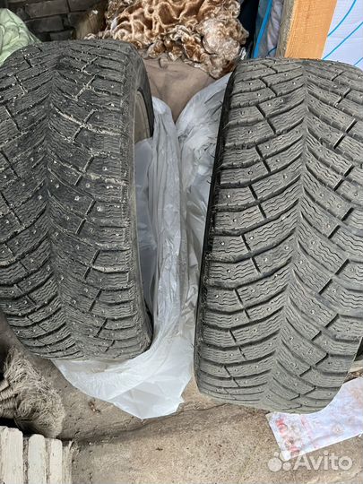 Michelin X-Ice North 4 215/50 R17