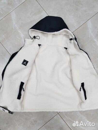 Куртка двусторонняя новая