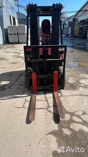 Вилочный погрузчик Nissan FJ01A15U, 1999