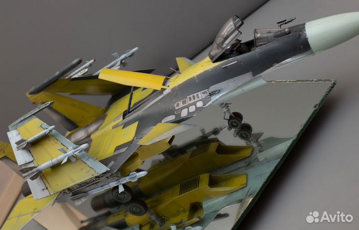 Модель Kinetic SU-33 1/48
