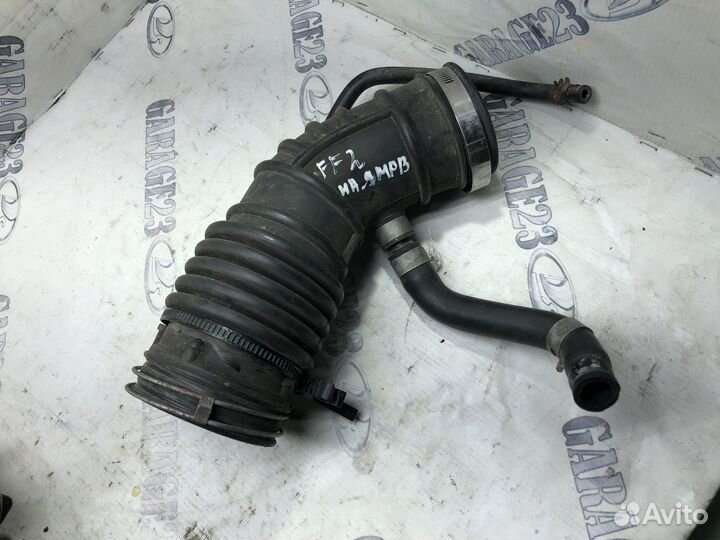 Патрубок воздушного фильтра Ford Focus 2