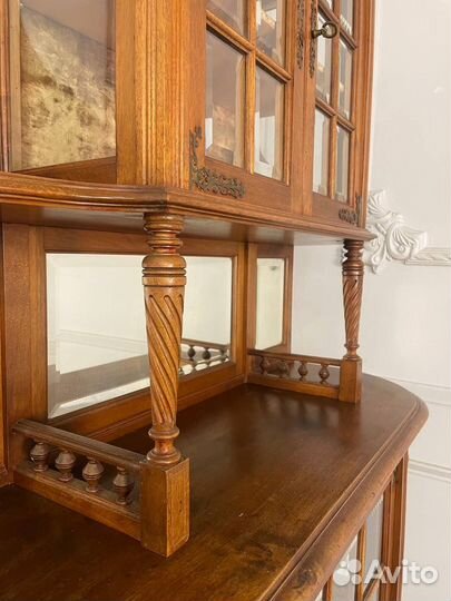 Антикварный буфет