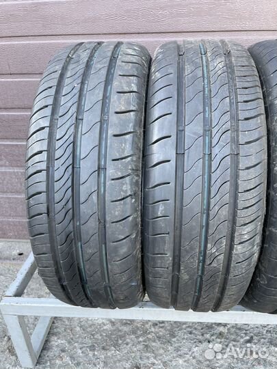 Viatti Strada 2 (V-134) 185/65 R15 92V