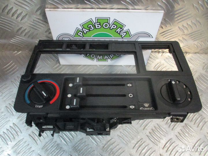 Блок управления отопителем BMW 3 E30 1986г