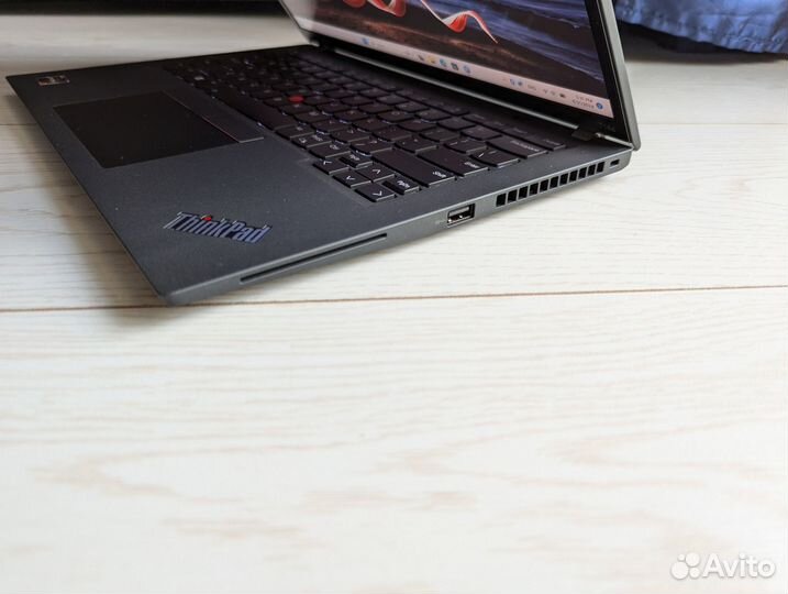 Lenovo ThinkPad T14s Gen 3 (AMD 6650U / 16 GB)