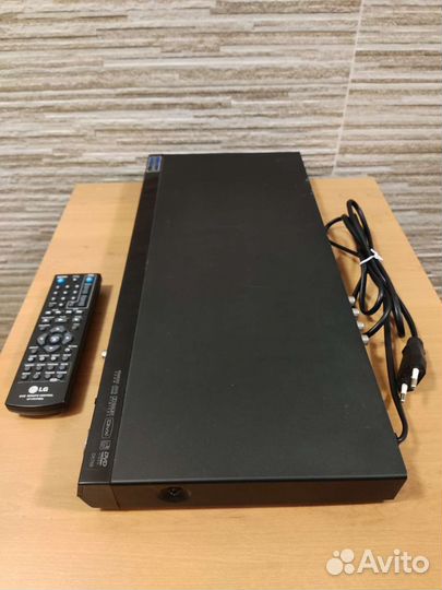 DVD- плеер LG DK-768 Караоке