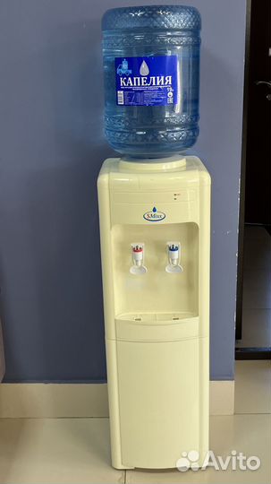 Кулер для воды напольный
