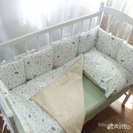 Одеяло и простынь в детскую кроватку