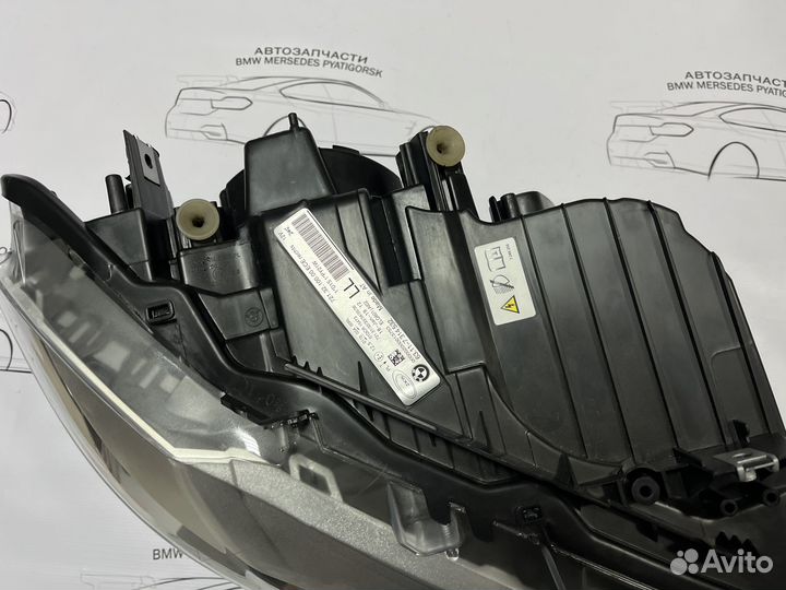 Правая фара BMW F30 дорестайлинг биксенон