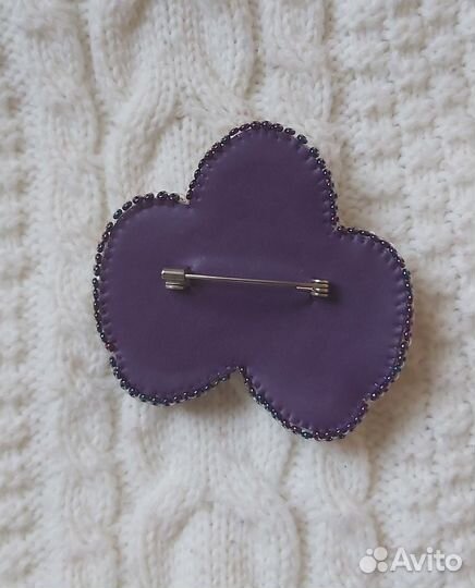Брошь 