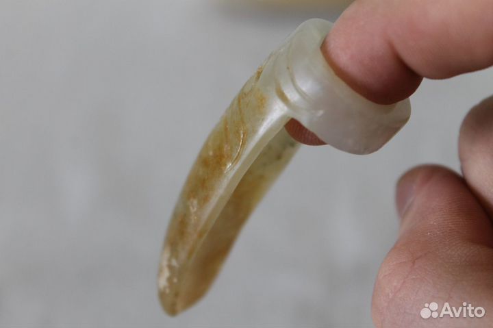 Статуэтка(подвеска) ручная резная из камня №6