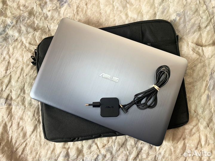 Ноутбук Asus X541SA 4Ядра/4GB/SSD240 + Сумка