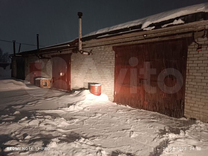 Гараж, > 30 м²