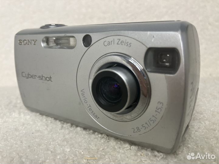 Камера Sony Cyber-shot с оптикои Carl Zeiss DSC-S4