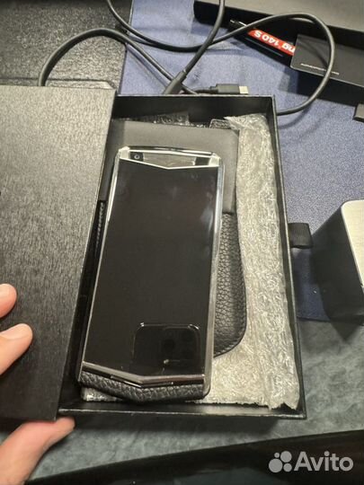 Vertu Aster Pride of Russia, 2/64 ГБ