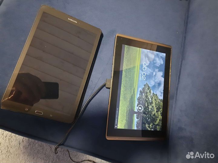 Два планшета