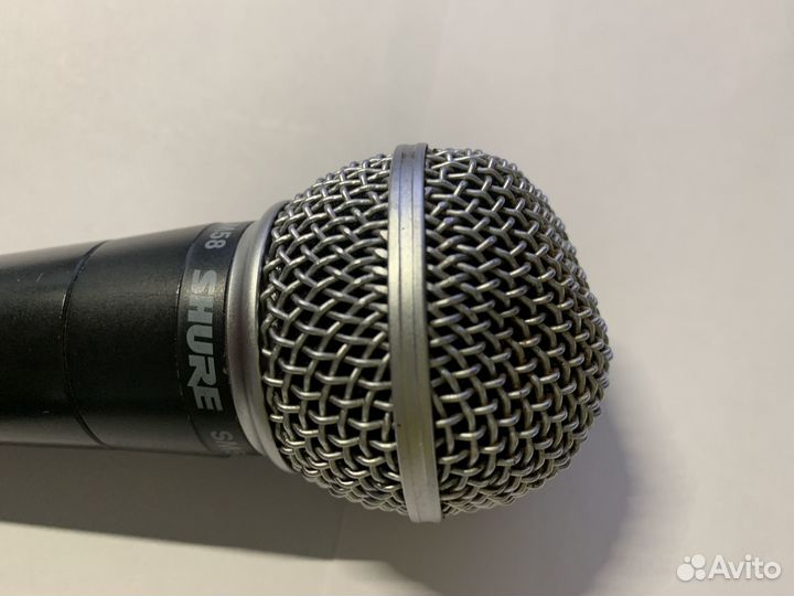 Студийный микрофон Shure sm58