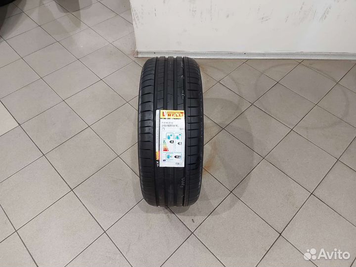 Pirelli P Zero 245/40 R19 98Y