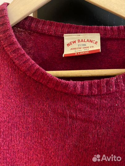 Джемпер new balance