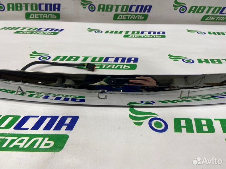 Молдинг крышки багажника задний Jaguar Xf 276DT