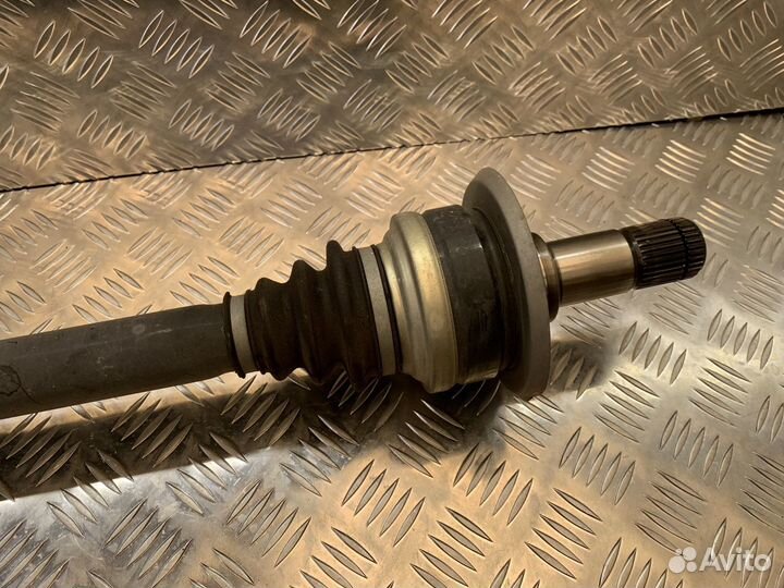 Задняя левая полуось BMW F01 F07 F13 50i